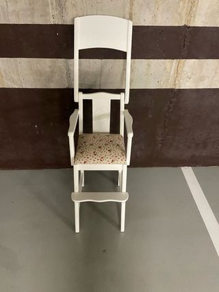 Trona de madera para bebé
