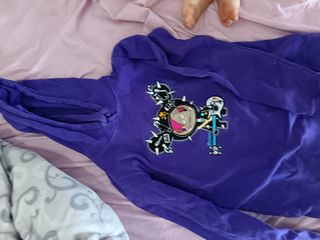 Sudadera Morada con Dibujo