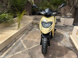 Piaggio Typhoon 125 Amarillo
