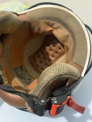 Casco de moto blanco