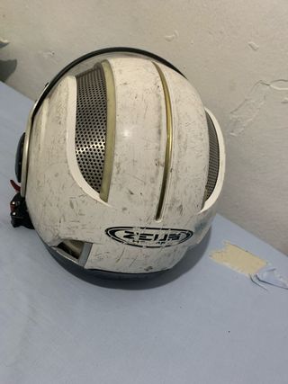 Casco de moto blanco