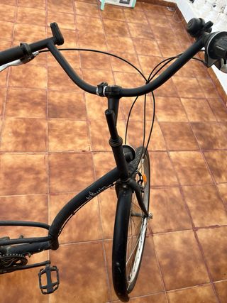 Bicicleta Btwin negra