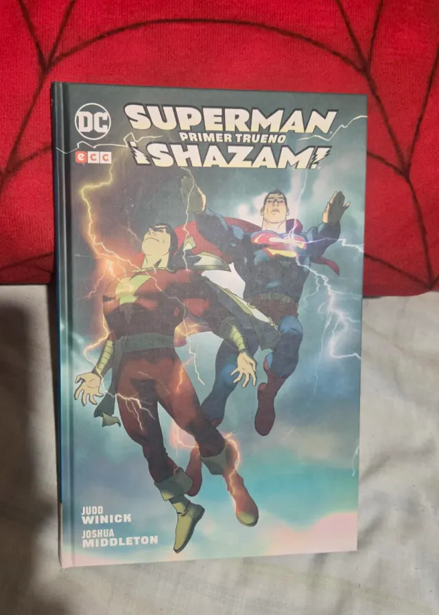 Superman/Shazam: Primer Trueno
