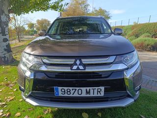Mitsubishi Outlander 2016