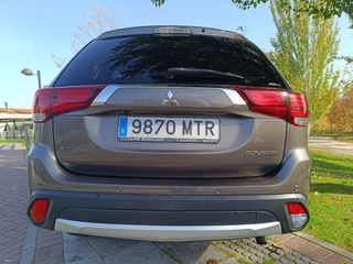 Mitsubishi Outlander 2016