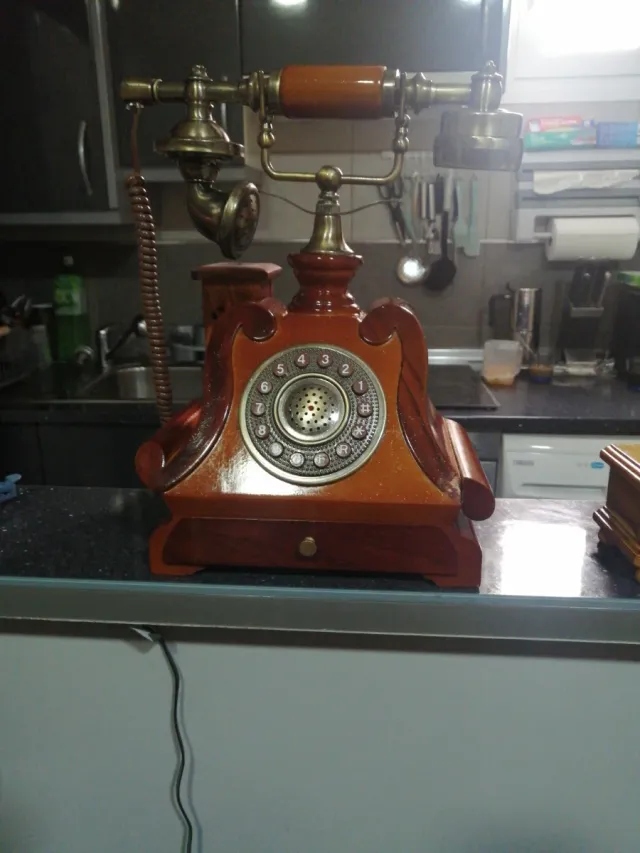 Telefoni antichi vari modelli IN OFFERTA