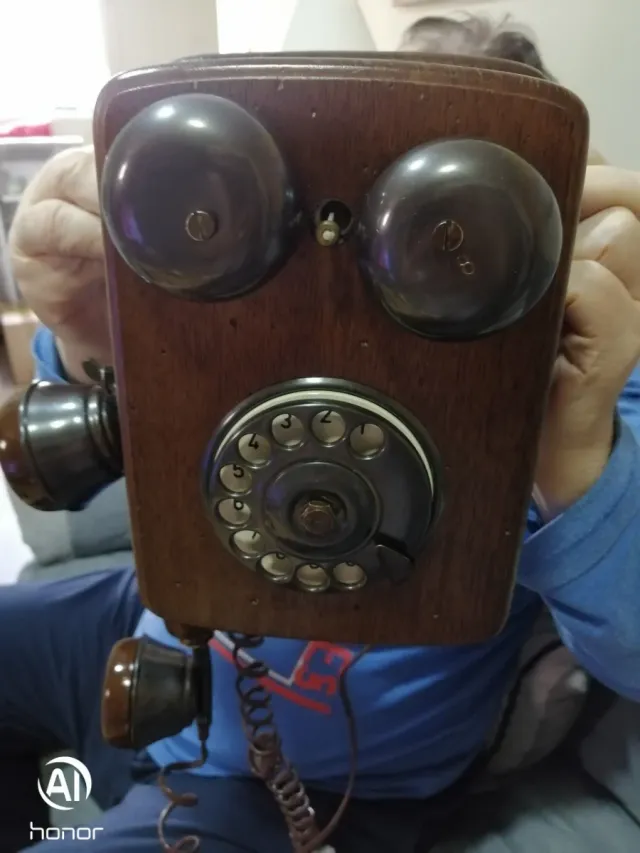 Telefoni antichi vari modelli IN OFFERTA