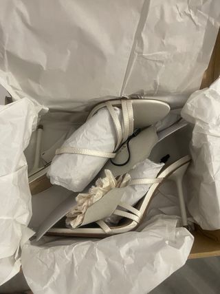 Sandalias Zara Flores Beige Talla 39