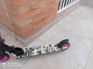 Patinete infantil camuflaje rosa