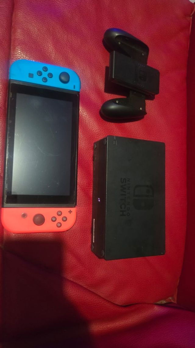 Nintendo Switch Azul y Rojo