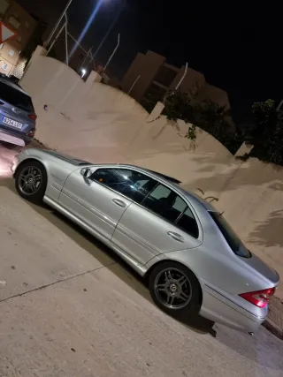 Mercedes-Benz Clase C 2001