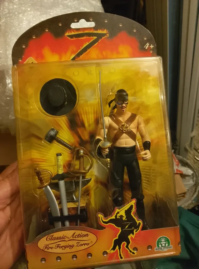 Action Figure Zorro Fire Forging
