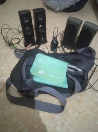 Mochila Domyos + 2 pares de altavoces 1 webcam