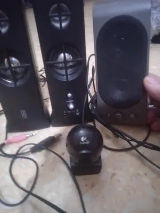 Mochila Domyos + 2 pares de altavoces 1 webcam