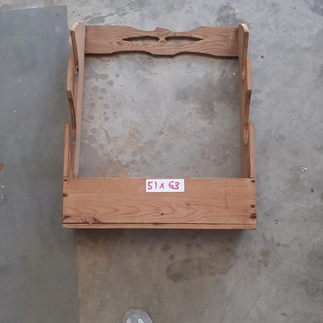 Marco de madera vintage tallado