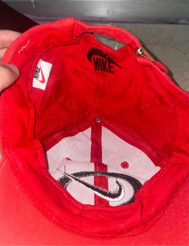 Gorra Nike Roja Vintage