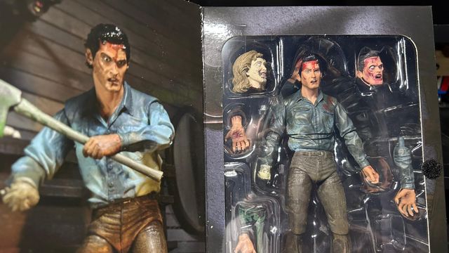 Neca Evil Dead 2 Ash Figura Coleccionable