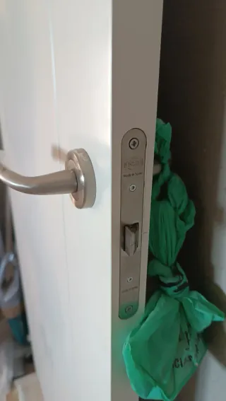 Puerta de interior blanca