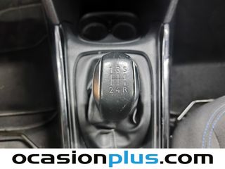 Peugeot 2008 PureTech Signature 60 kW (82 CV)