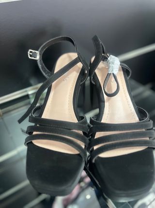 Sandalias de tacón negras