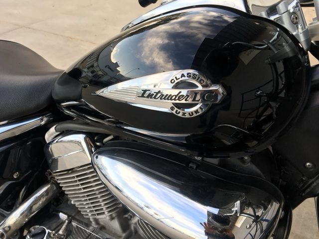 Suzuki Intruder 250cc se engrasan las bujías 