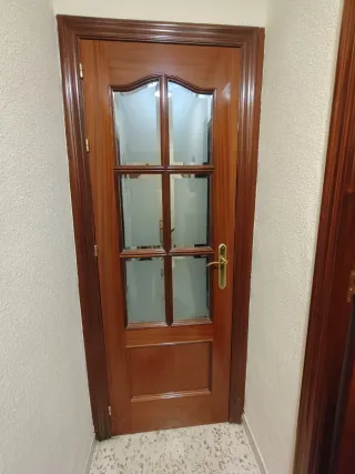 Puertas de madera interiores