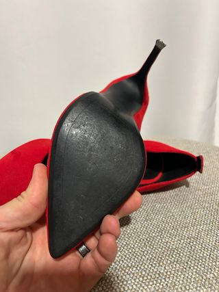 Zapatos de tacón rojos en buen estado talla 38