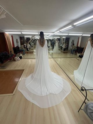 Capa de novia redondo, dos posiciones