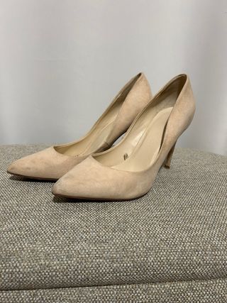 Zapatos de tacón beige talla 39