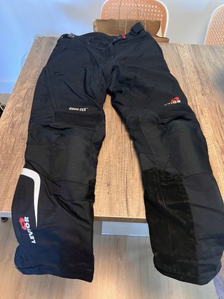 Pantalón Moto Gore-Tex. 
Marca LEVIOR, Negro
