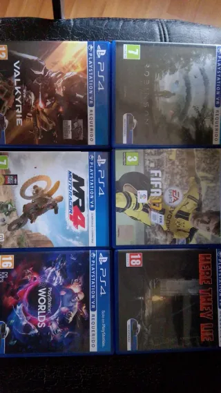 PS4 con Casco VR y Juego Motoracer