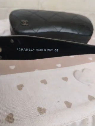 Occhiali da sole Chanel neri 