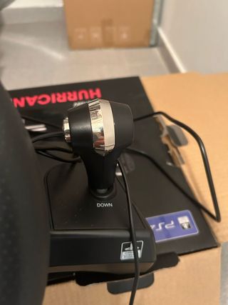 Volante Thrustmaster PS4