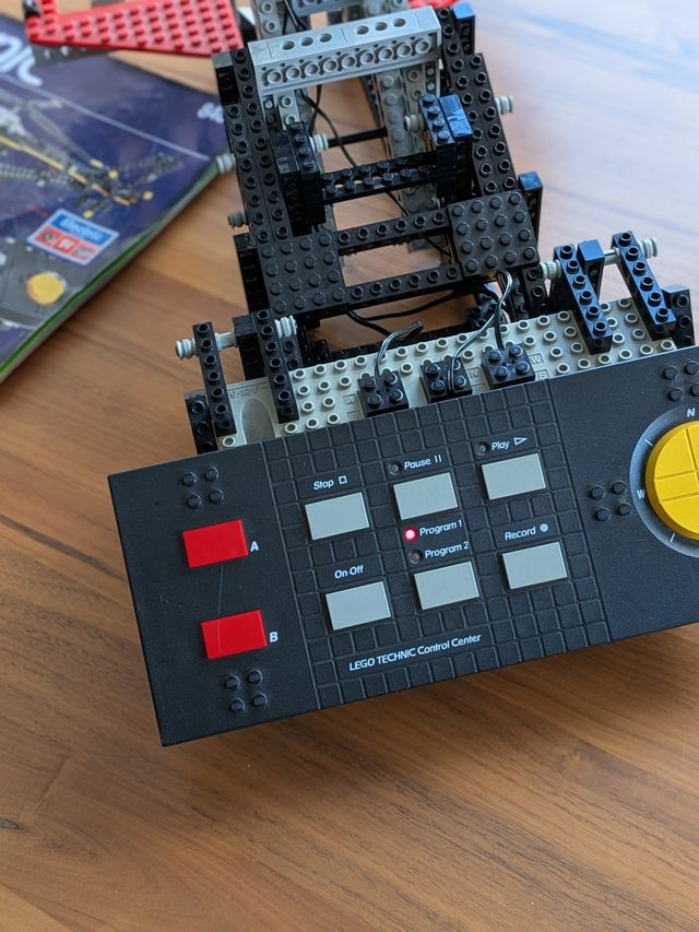 Lego 8485 Centro de Control 2