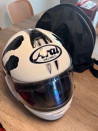 Casco de Moto Arai.
