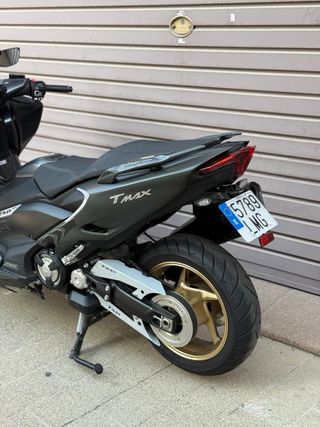 Yamaha TMAX 560 Akrapovic 2021