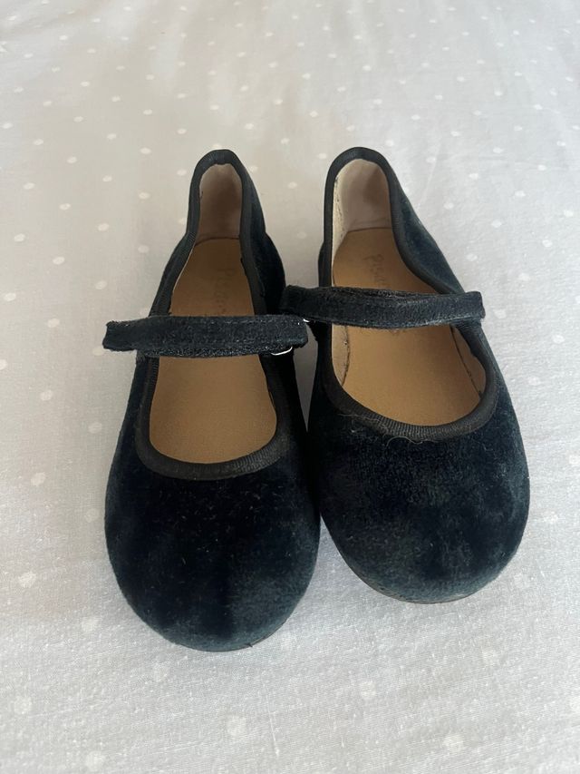 Merceditas niña terciopelo negro. Número 30