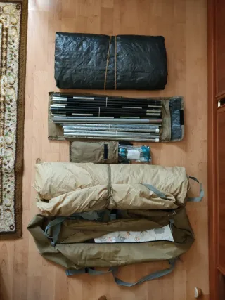 Tienda de campaña quechua modelo T4.1 color beige