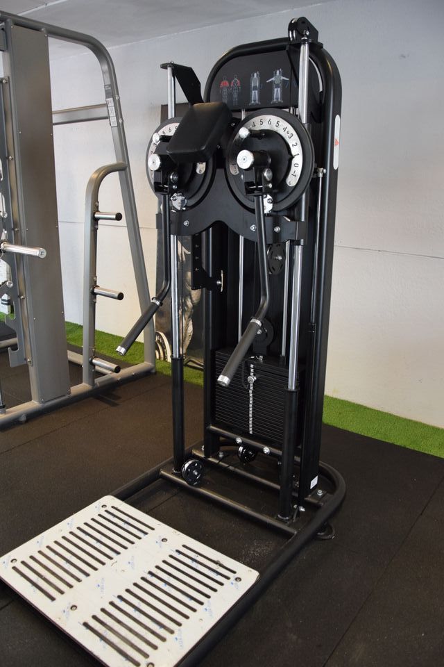 Máquina de gimnasio press pecho y laterales