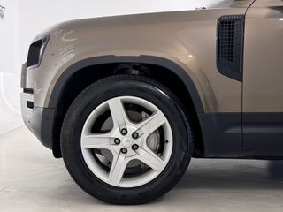 Land Rover Defender 110 MHEV 3.0 I6 400cv HSE