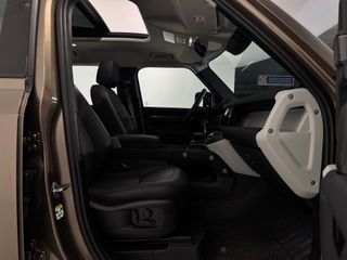 Land Rover Defender 110 MHEV 3.0 I6 400cv HSE