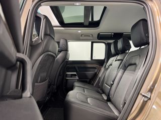 Land Rover Defender 110 MHEV 3.0 I6 400cv HSE