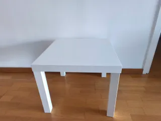 Mesa de centro blanca de madera