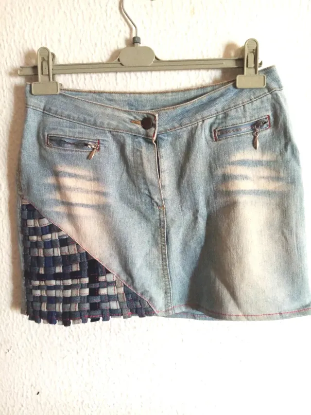 Minifalda vaquera rediseñada