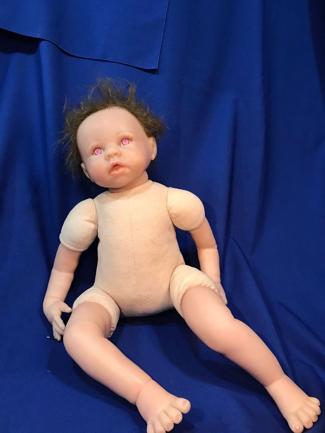 Muñeco custom ojos claros