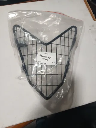 Rejilla Faro Negra LTR 450