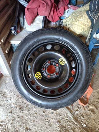 Rueda Repuesto T125/85 R16 Pirelli