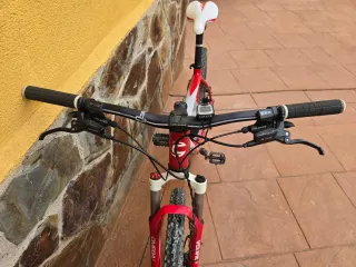 Bicicleta de Montaña Cannondale