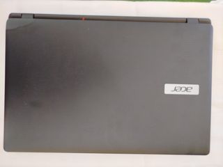 Teclado Acer y laptop Acer Aspire ES1