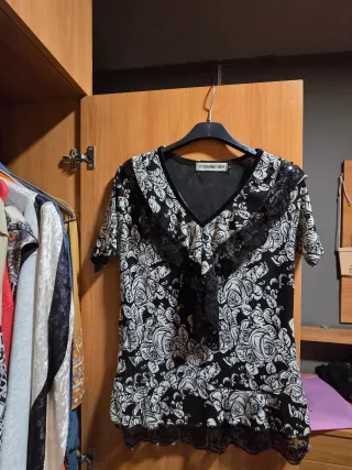 Blusa fiesta floral encaje